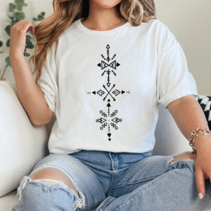 Chemise amazighe. Chemise kabyle. Chemise symbole Yaz. Chemise berbère. Conception amazighe. amazigh berbère. Amazigh Kabyle, Chemise Traditionnelle. Drapeau amazigh